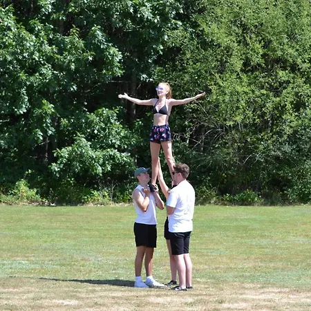 Character 2 Bed Within Walking Distance Of Bar/restaurants بيت للعطل *