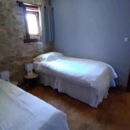 Character 2 Bed Within Walking Distance Of Bar/restaurants Vakantiehuis