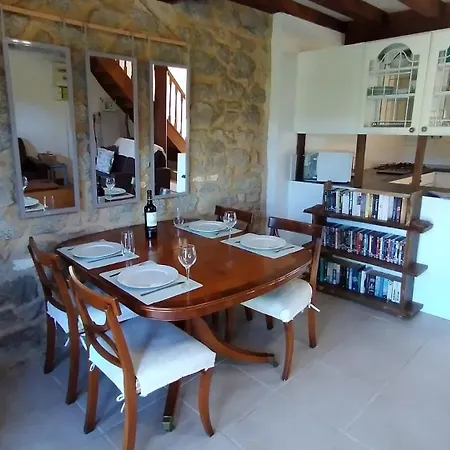 Character 2 Bed Within Walking Distance Of Bar/restaurants Vakantiehuis *