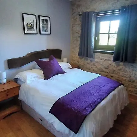 Character 2 Bed Within Walking Distance Of Bar/restaurants Piégut-Pluviers