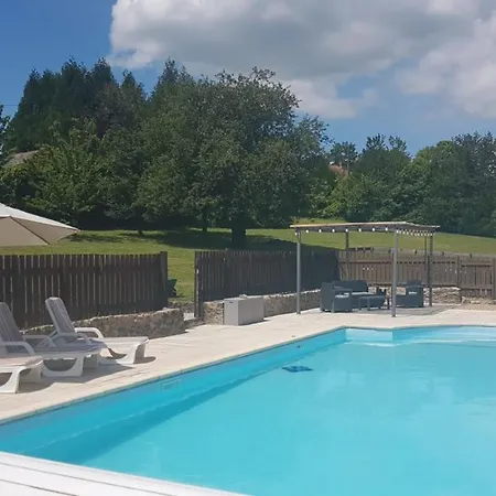 Character 2 Bed Within Walking Distance Of Bar/restaurants * Piégut-Pluviers