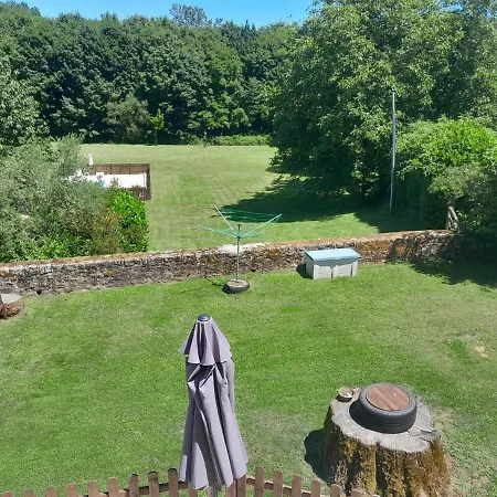 Character 2 Bed Within Walking Distance Of Bar/restaurants Vakantiehuis